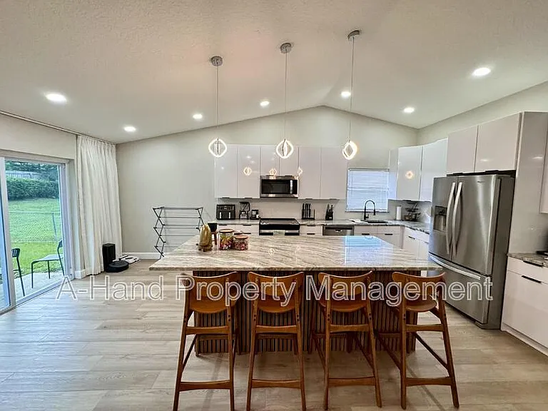 15912 Indian Wells Ct — Photo 2