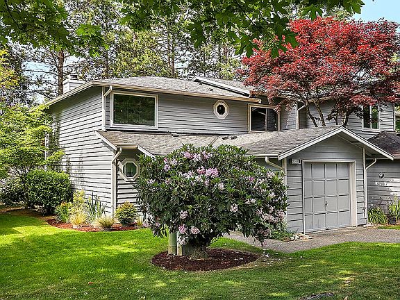 3rd image of 15920 NE 40th Way
