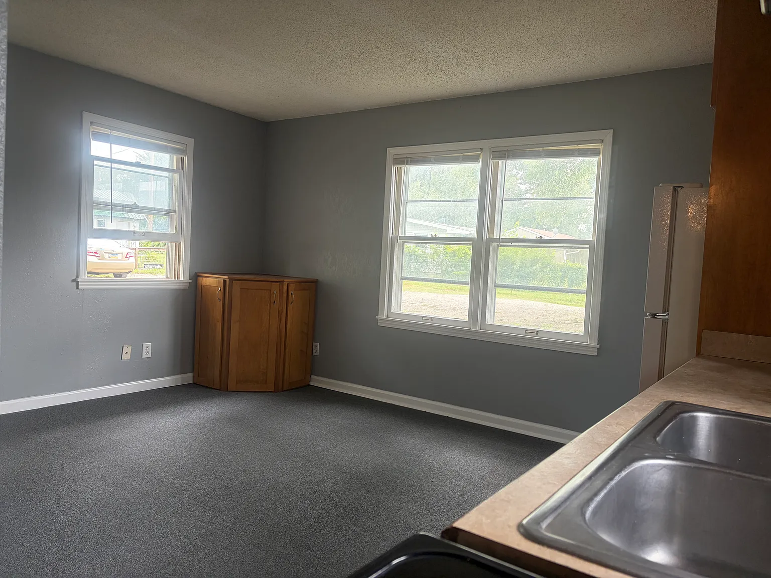 1 bed, 384 sqft, $1,100 — Photo 4