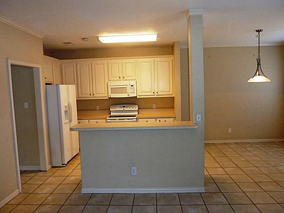 4th image of 5809 Blackmon Ct