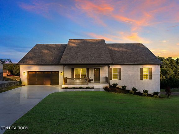 2nd image of 5710 Mountain Vista Ln