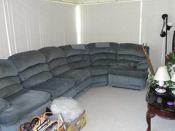 4th image of 715 Dolphin Dr