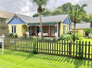 602 Oak Rd, Clear Lake Shores, TX 77565