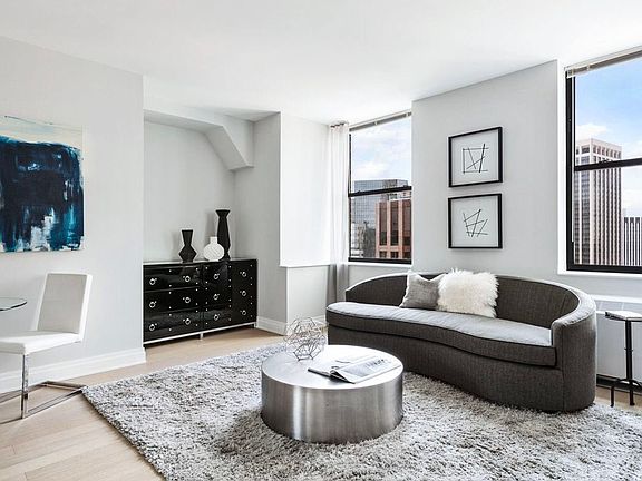 3rd image of 70 Pine St APT 1907