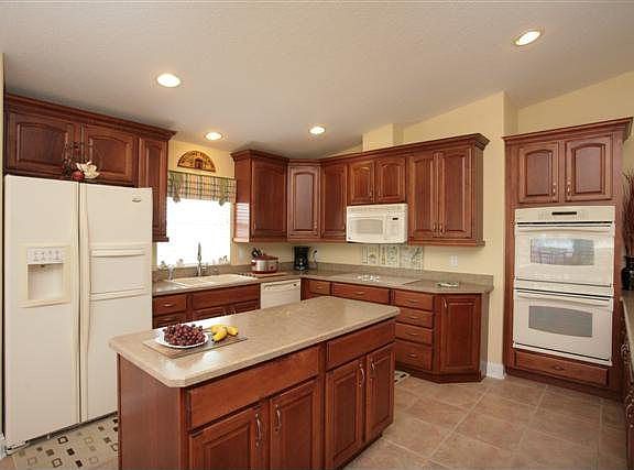 5th image of 2716 N Oceanshore Blvd