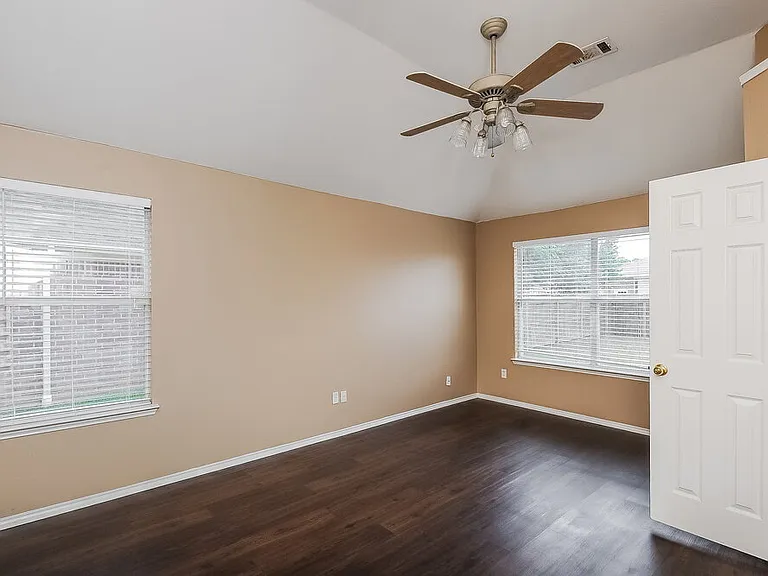 1626 Redwood Dr — Photo 10