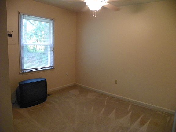5th image of 12711 Wesley Dr