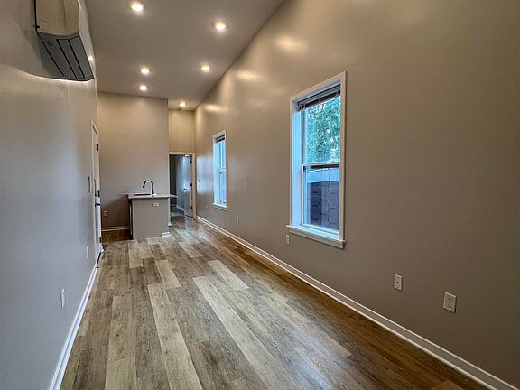 5th image of 304 Ege Ave APT 2R