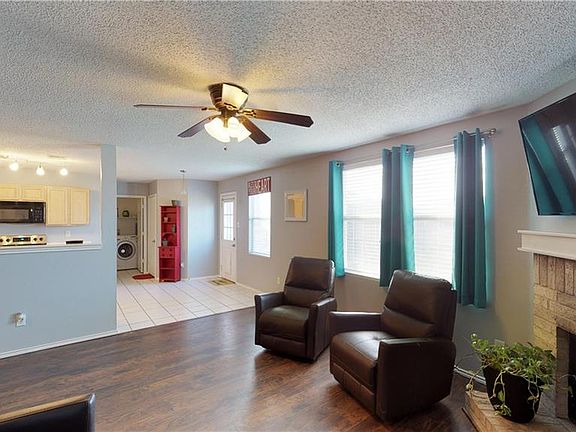 2nd image of 2902 Reata Dr
