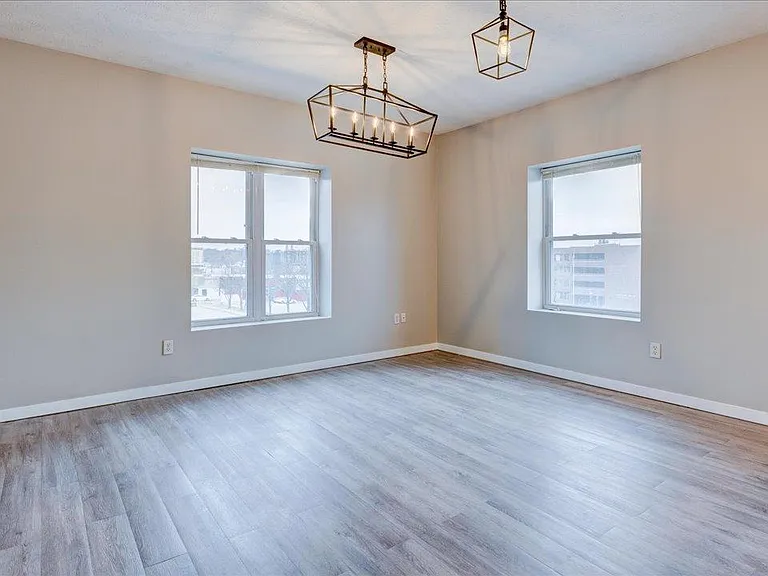 203 S 26th Ave #3 — Photo 1