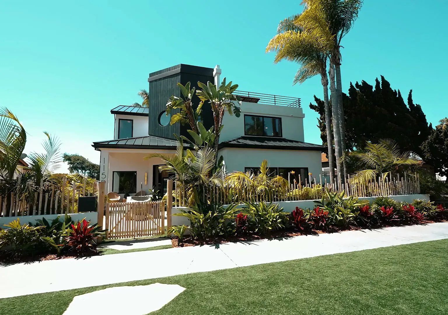 4 bed, 5.5 bath, 3500 sqft, $35,000 — Photo 1