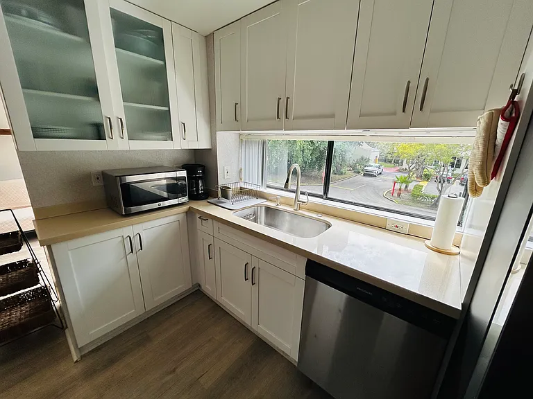 17021 N Bay Rd — Photo 17
