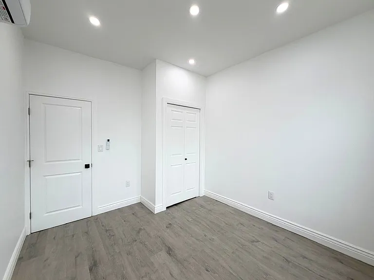 1574 Eastern Pkwy #1 — Photo 16