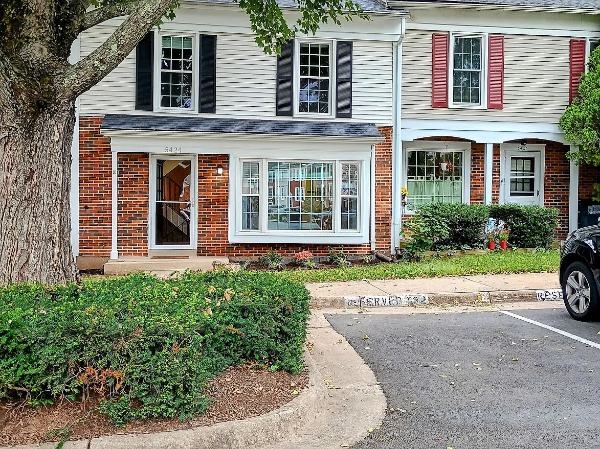 4 bed, 3.5 bath, 1870 sqft, $3,100 — Photo 2