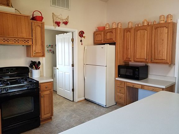 5th image of 89 Yeocomico Ln