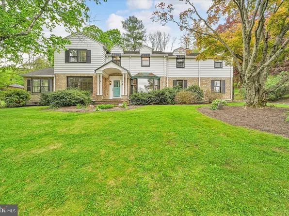 1621 Howard Ave, Pottsville, PA 17901