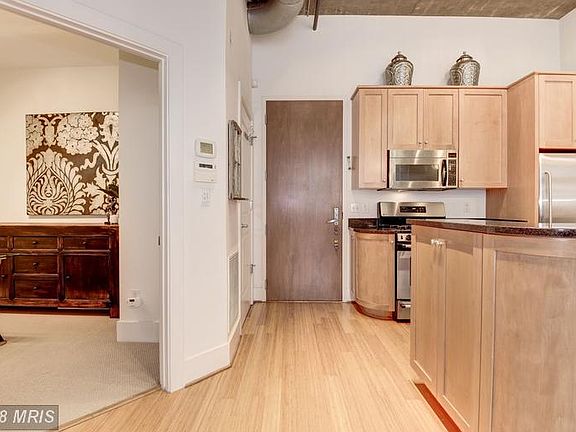 FOYER and KITCHEN!