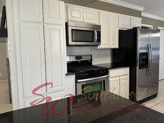 5th image of 2410 W Frey St