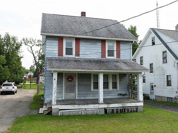 4th image of 679 Arlington Ave