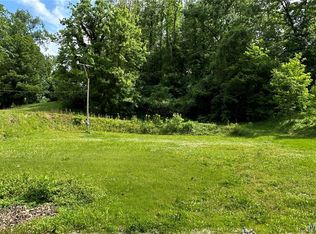 636 Fern Dr, Belleville, IL