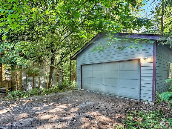 5th image of 176 Polo Park Drive