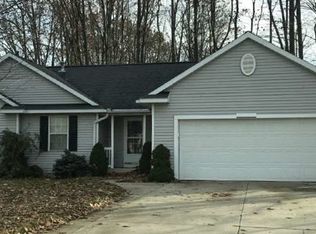 5434 Meadow Run Dr SW, Wyoming, MI 49509