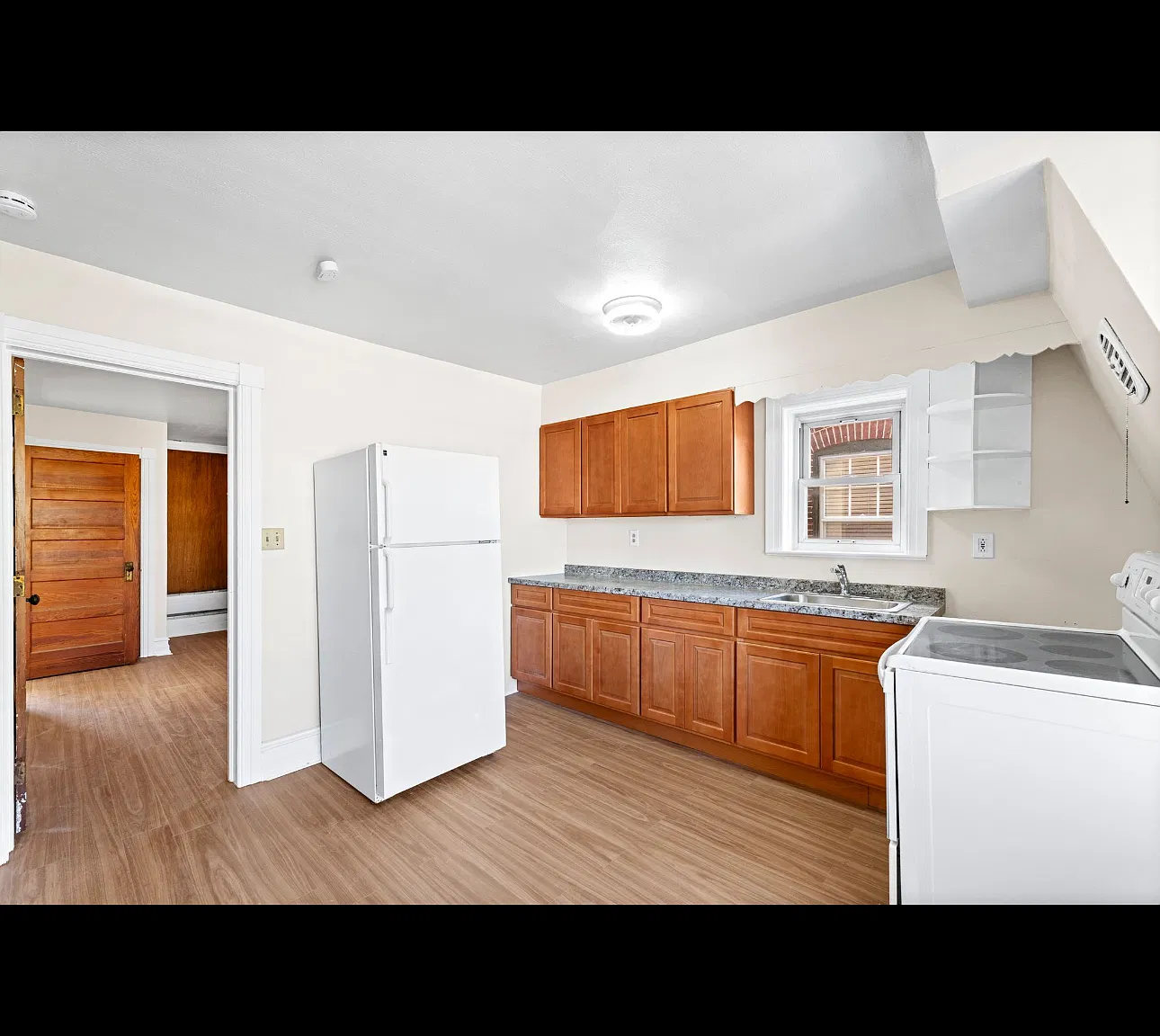 1 bed, 600 sqft, $1,100 — Photo 4