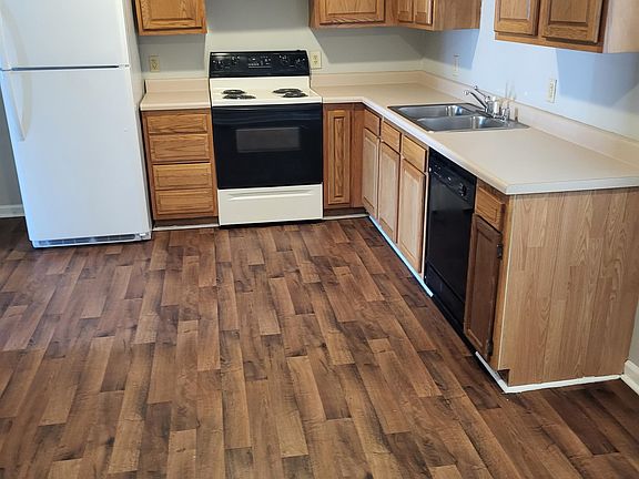 4th image of 1020 Brooklyn Blvd #2