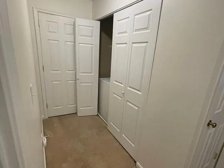 706 Cambridge Ct — Photo 16