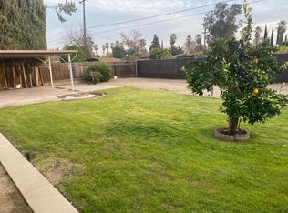 1649 W Oleander Ave, Fresno, CA 93706