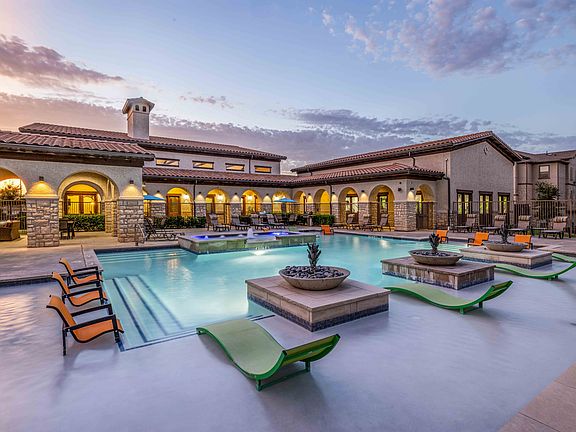 Resort Inspired Pool and Amenities