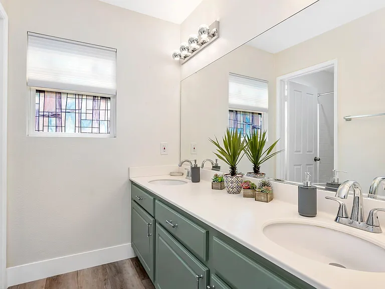 43635 Altamura Ct — Photo 35