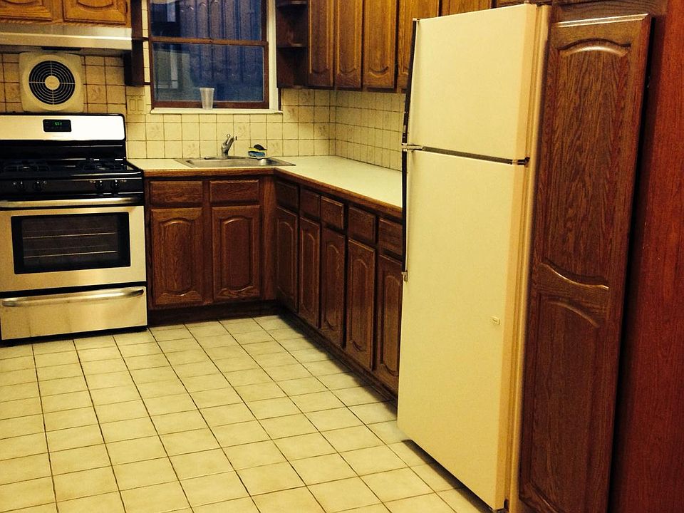 1st image of 2231 33rd St