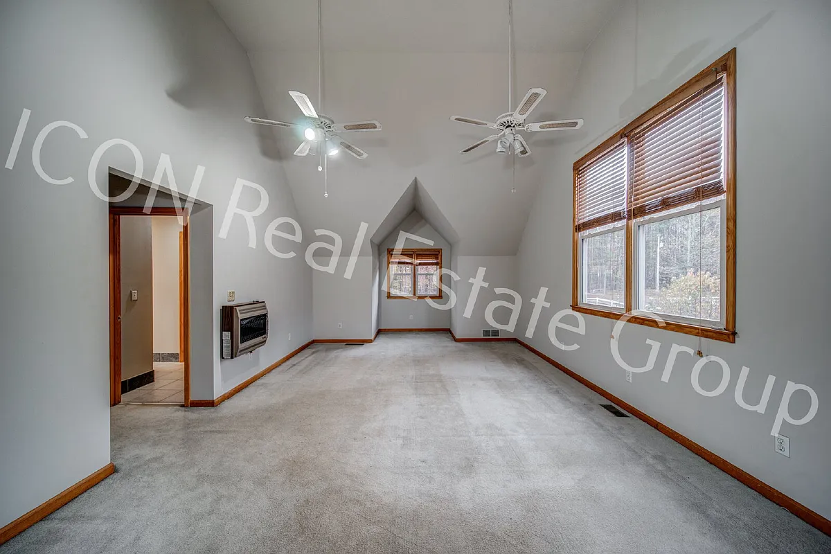 Building Photo - 53 Black Rd #B
