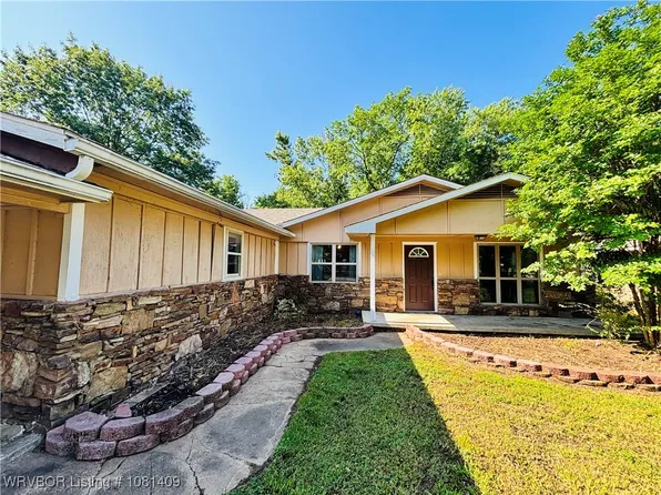 2708 Autumn Ave, Sallisaw, OK 74955