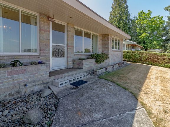 3rd image of 10867 Dixon Dr S