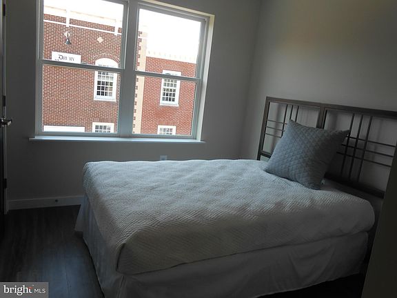 5th image of 22680 Washington St #2