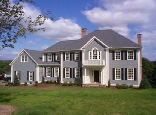 2 Crossbow Ln, Easton, CT 06612