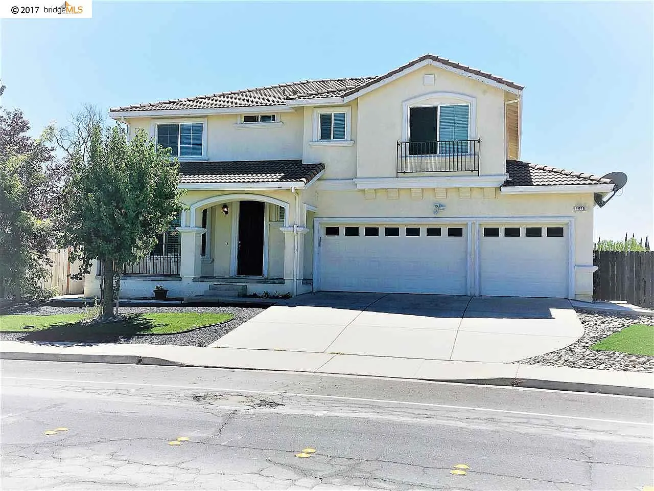1016 Burwood Way photo 1