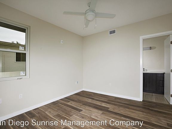 5th image of 4130 Louisiana St APT 304