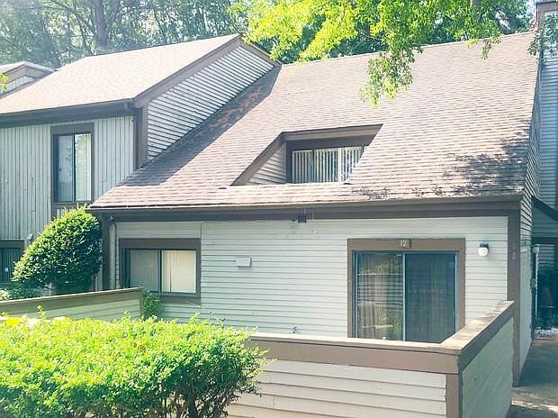 2nd image of 12 Willowick Dr