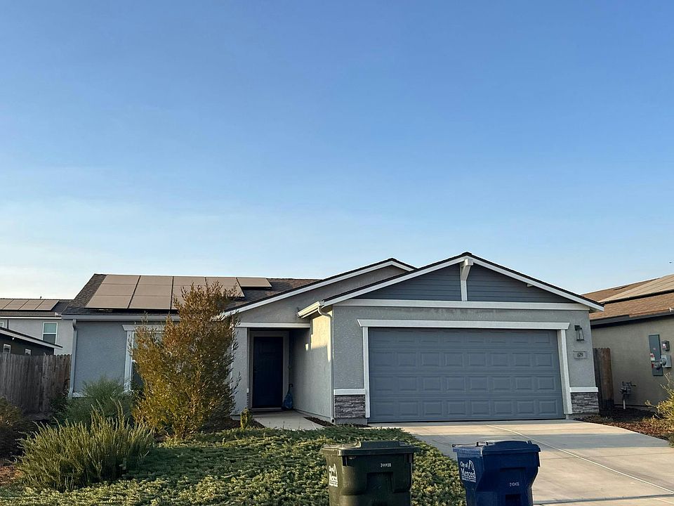 1st image of 679 Elizabeth Ct
