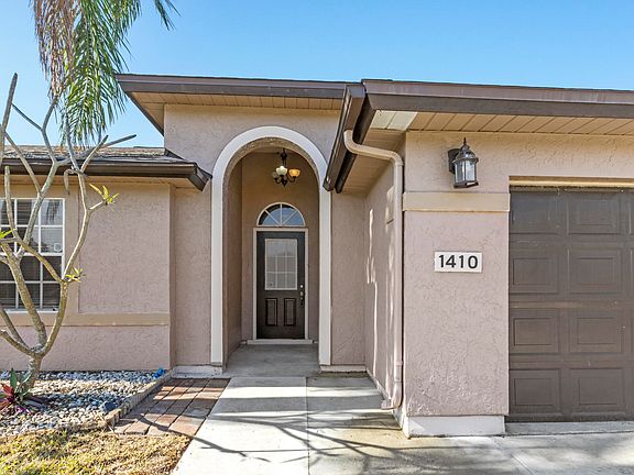 5th image of 1410 SW Prairie Circle