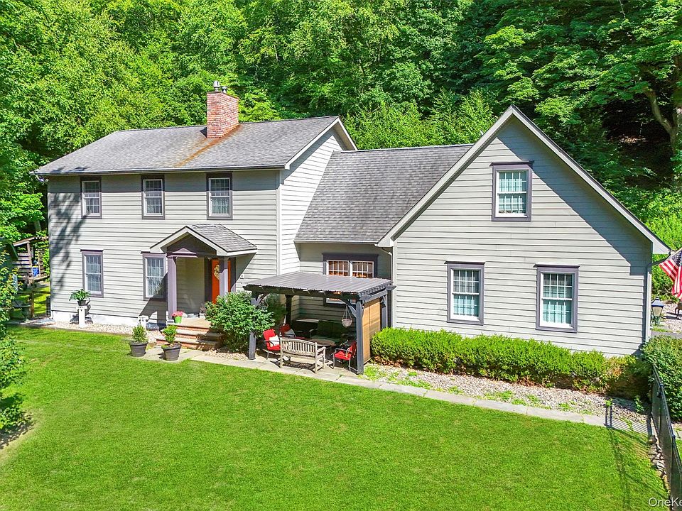 1st image of 75 Mountain Lane