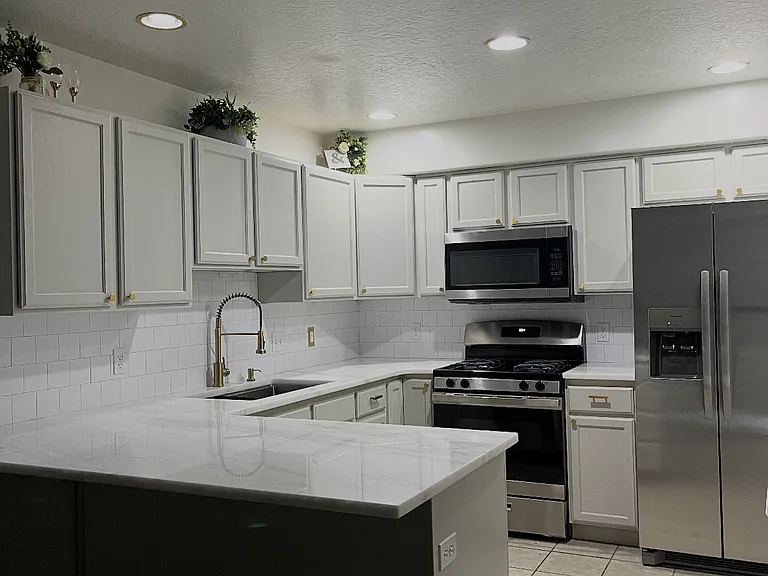 1159 S 1410 E — Photo 4