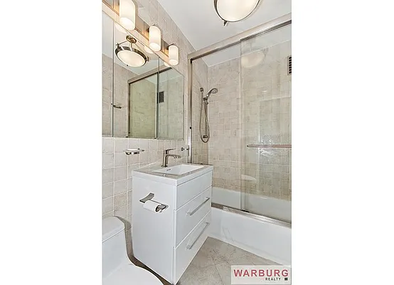 Sold by Warburg | media 21