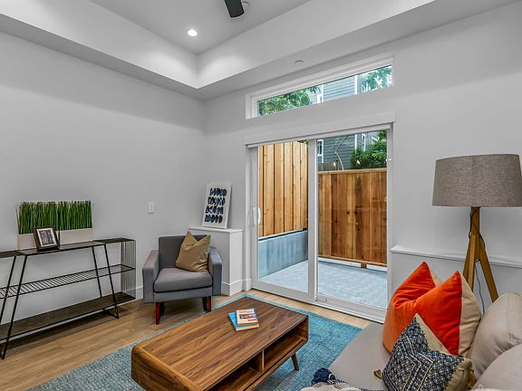 3rd image of 1610 Golden Gate Ave #2