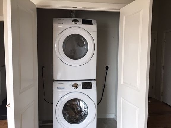 4th image of 2021 N Front St #101