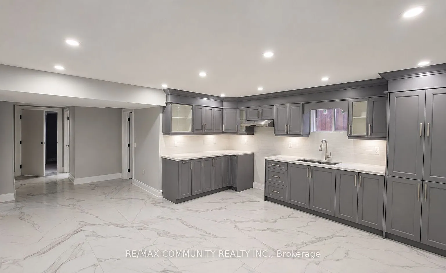 3 bed, $1,950 — Photo 2