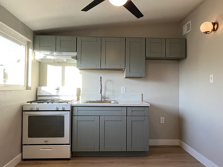 3557 McKenzie St — Photo 6
